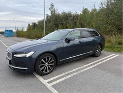 Röd Begagnad 2022 Volvo V90 Momentum Kombi | 290 000 kr