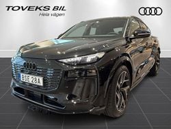 Svart Ny 2025 Audi Q6 Sportback e-tron S-Line SUV | 1 029 600 kr