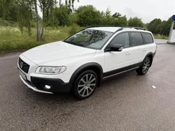 Vit Begagnad 2016 Volvo XC70 Momentum SUV | 199 500 kr (Marknadspris)