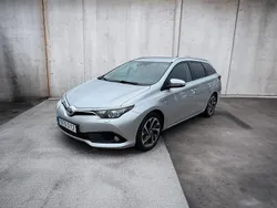 Silver Begagnad 2016 Toyota Auris Touring Sports Active Kombi | 129 875 kr (Marknadspris)