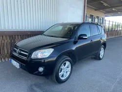 Svart Begagnad 2010 Toyota RAV4 SUV | 99 000 kr (Marknadspris)