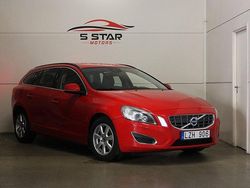 Röd Begagnad 2011 Volvo V60 Momentum Kombi | 69 900 kr (Marknadspris)