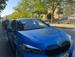 Blå Begagnad 2021 BMW 118 M Sport Halvkombi | 239 999 kr (Marknadspris)