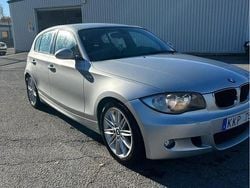 Grå Begagnad 2008 BMW 120 Advantage Halvkombi | 87 000 kr (Marknadspris)