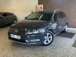 Mörkgrå (grå) Begagnad 2014 VW Passat Kombi | 84 900 kr (Marknadspris)