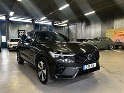 Grå Begagnad 2022 Volvo XC60 R-Design SUV | 539 900 kr (Marknadspris)