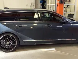 Mörkblå Begagnad 2017 Volvo V90 Inscription Kombi | 179 900 kr (Bra pris)