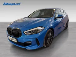 Blå Begagnad 2021 BMW 118 Halvkombi | 269 000 kr (Lite dyr)