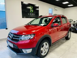 Röd Begagnad 2015 Dacia Sandero Stepway Halvkombi | 76 900 kr (Marknadspris)
