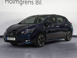 Mörkblå Begagnad 2023 Nissan Leaf Acenta Halvkombi | 189 800 kr (Marknadspris)