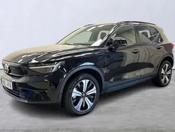 Svart Begagnad 2022 Volvo XC40 Plus SUV | 335 000 kr