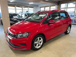 Röd Begagnad 2019 VW Golf VII Halvkombi | 134 900 kr (Marknadspris)