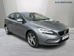 Grå Begagnad 2017 Volvo V40 Business Edition Kombi | 169 500 kr (Marknadspris)