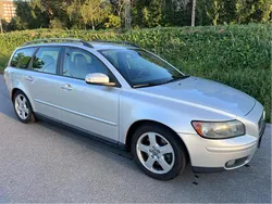 Grå Begagnad 2007 Volvo V50 Momentum Kombi | 32 000 kr (Bra pris)
