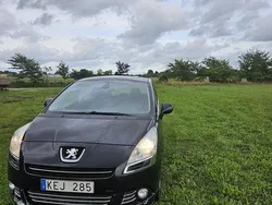 Svart Begagnad 2009 Peugeot 5008 Minibuss | 31 500 kr (Dyr)