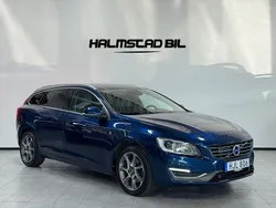 Blå Begagnad 2015 Volvo V60 Ocean Race Kombi | 134 500 kr (Marknadspris)