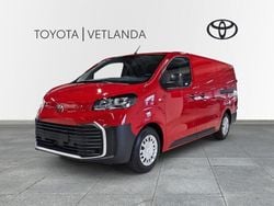 Röd Ny 2024 Toyota Proace Comfort Van | 449 875 kr (Marknadspris)