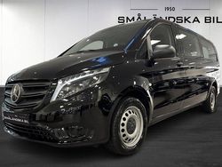 Svart Begagnad 2024 Mercedes Vito Kombi | 569 000 kr