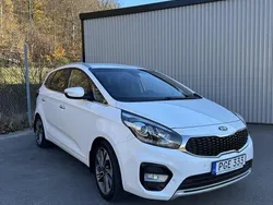 Vit Begagnad 2017 Kia Carens Minibuss | 144 900 kr (Marknadspris)