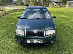 Grön Begagnad 2002 Skoda Fabia Sedan | 25 500 kr (Marknadspris)