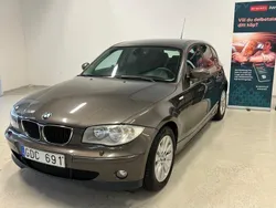 Brun Begagnad 2007 BMW 118 Advantage Halvkombi | 55 800 kr (Marknadspris)