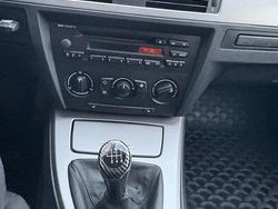 Svart Begagnad 2007 BMW 318 Kombi | 73 000 kr