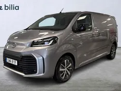 Silver Ny 2024 Toyota Proace Van | 519 900 kr (Dyr)