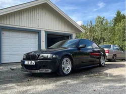Svart Begagnad 2003 BMW 330 M Sport Sportkupé | 79 000 kr (Bra pris)