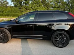 Svart Begagnad 2016 Volvo XC60 Summum SUV | 225 000 kr (Marknadspris)