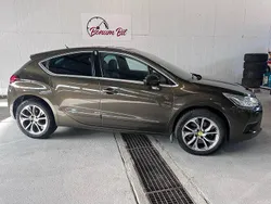 Brun Begagnad 2012 Citroën DS4 Halvkombi | 94 900 kr