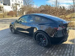 Svart Begagnad 2022 Tesla Model Y Performance SUV | 410 000 kr (Bra pris)