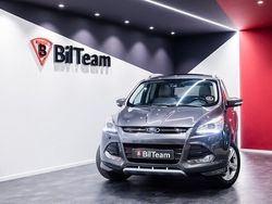 Grå Begagnad 2015 Ford Kuga Titanium SUV | 149 900 kr (Marknadspris)