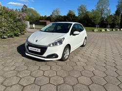 Vit Begagnad 2016 Peugeot 208 Halvkombi | 71 500 kr (Marknadspris)