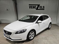 Vit Begagnad 2016 Volvo V40 Momentum Kombi | 99 000 kr (Marknadspris)