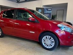 Röd Begagnad 2010 Renault Clio R.S. Halvkombi | 39 900 kr (Marknadspris)