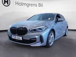 Grå Begagnad 2022 BMW 118 M Sport Halvkombi | 299 900 kr (Dyr)