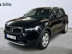 Svart Begagnad 2022 Volvo XC40 Momentum SUV | 319 900 kr (Bra pris)