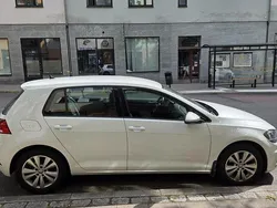 Vit Begagnad 2018 VW Golf VII Halvkombi | 125 000 kr (Bra pris)