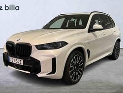 Vit Begagnad 2025 BMW X5 SUV | 1 049 000 kr