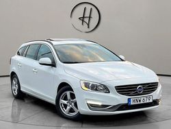 Vit Begagnad 2014 Volvo V60 Momentum Kombi | 134 900 kr (Marknadspris)