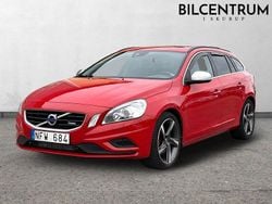 Röd Begagnad 2013 Volvo V60 R-Design Kombi | 69 900 kr (Marknadspris)