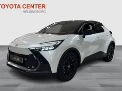 Vit Ny 2024 Toyota C-HR Sport SUV | 518 400 kr (Dyr)