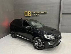 Svart Begagnad 2015 Volvo XC60 R-Design SUV | 169 800 kr (Marknadspris)