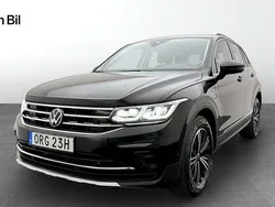 Svart Begagnad 2023 VW Tiguan Elegance SUV | 399 900 kr (Lite dyr)