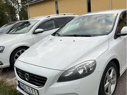 Vit Begagnad 2015 Volvo V40 Kinetic Kombi | 85 000 kr (Superpris)