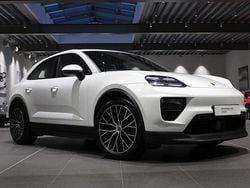 Vit Begagnad 2024 Porsche Macan SUV | 875 000 kr (Bra pris)