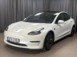 Vit Begagnad 2021 Tesla Model 3 Sedan | 334 900 kr (Marknadspris)