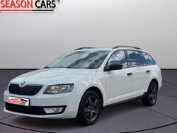 Vit Begagnad 2016 Skoda Octavia Kombi | 89 900 kr (Marknadspris)