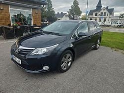 Mörkblå Begagnad 2014 Toyota Avensis Edition Kombi | 99 900 kr (Marknadspris)