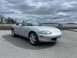 Grå Begagnad 2000 Mazda MX5 Cab | 83 900 kr (Marknadspris)